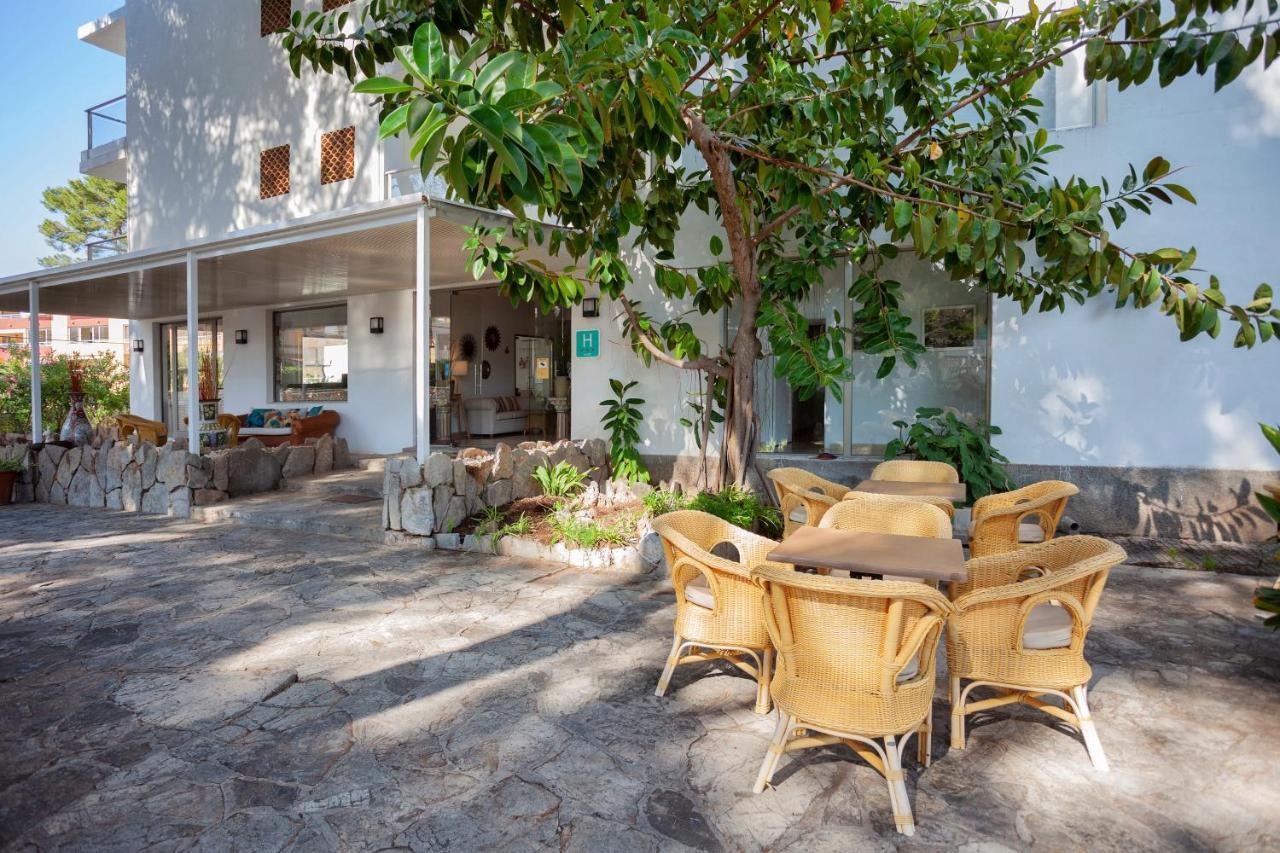 Petit Garden Hotel By Flacalco Cala Ratjada  Exterior photo
