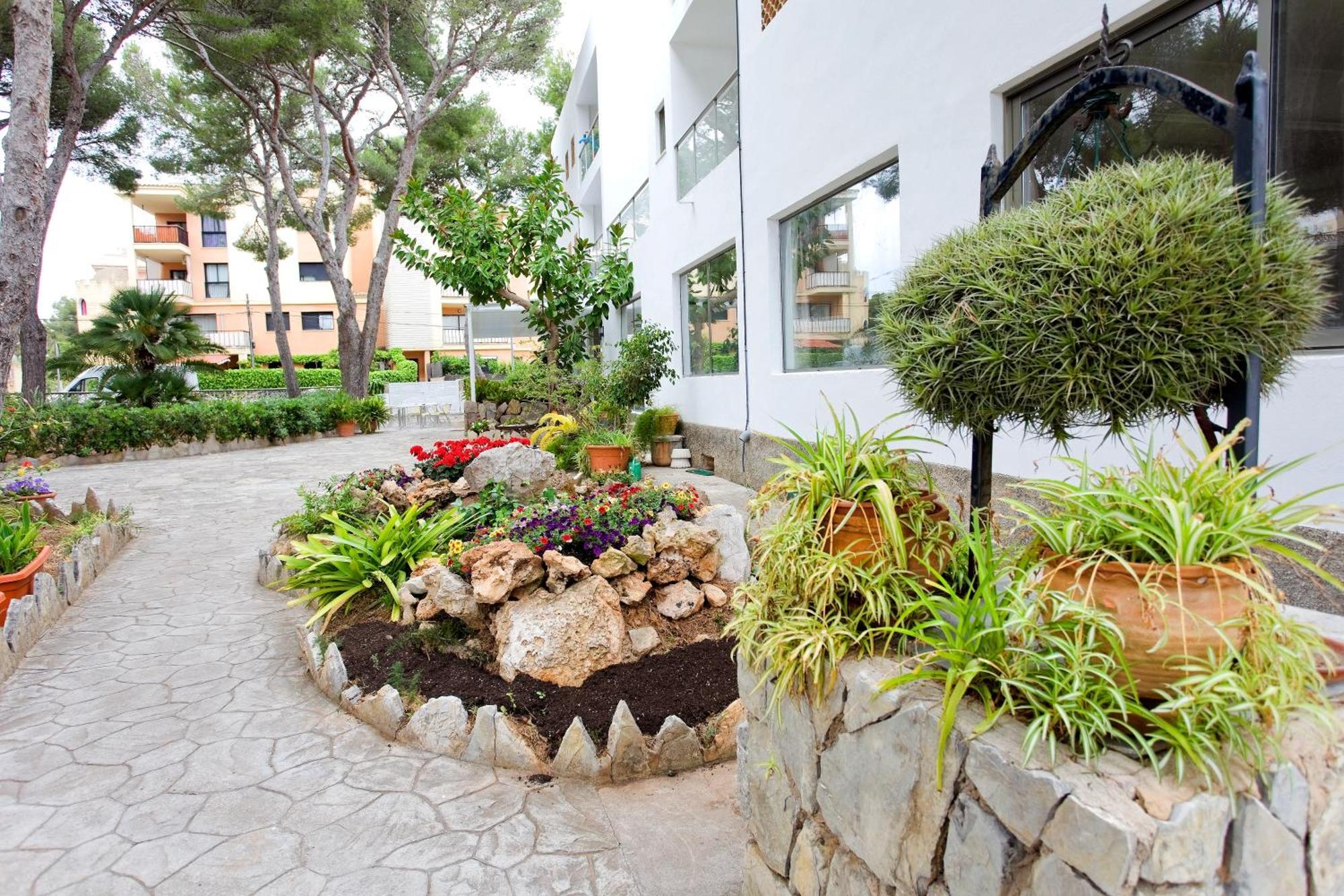 Petit Garden Hotel By Flacalco Cala Ratjada  Exterior photo
