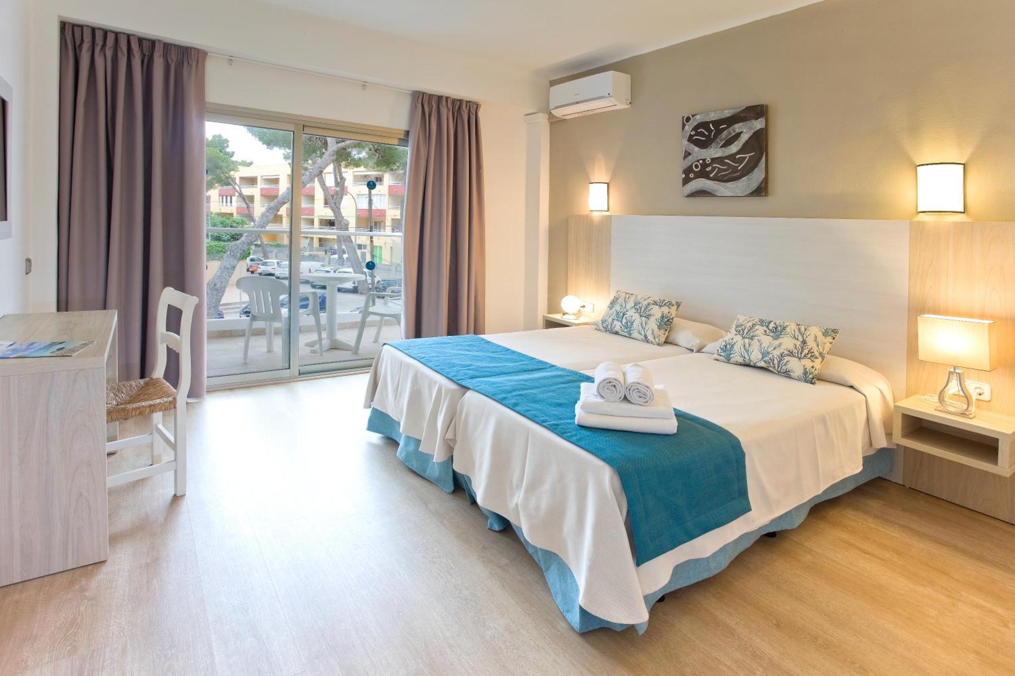 Petit Garden Hotel By Flacalco Cala Ratjada  Exterior photo